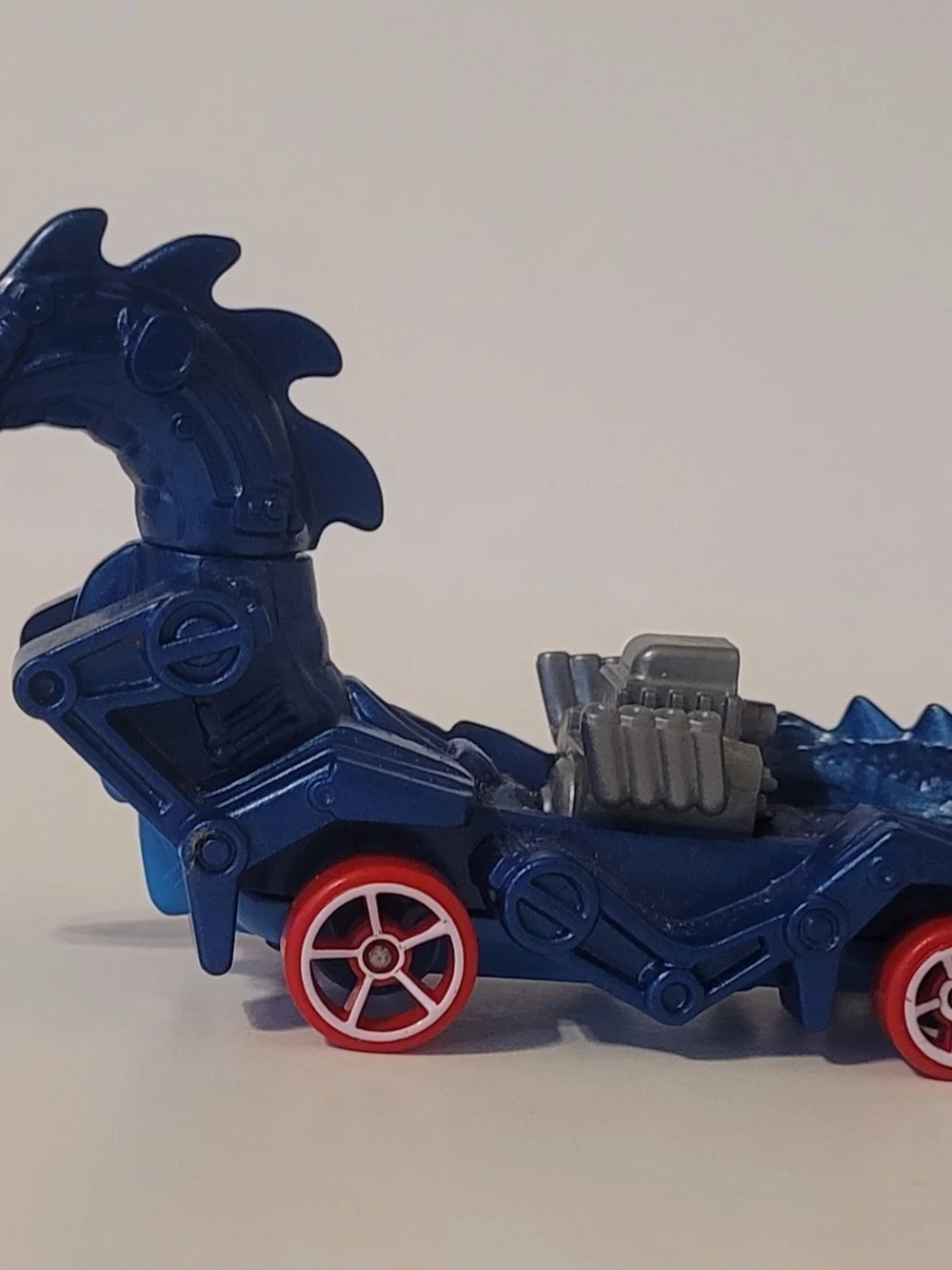Hot Wheels Blue Rodzilla Dragon Car Moveable Head V8 Engine Diecast 1:64 Loose